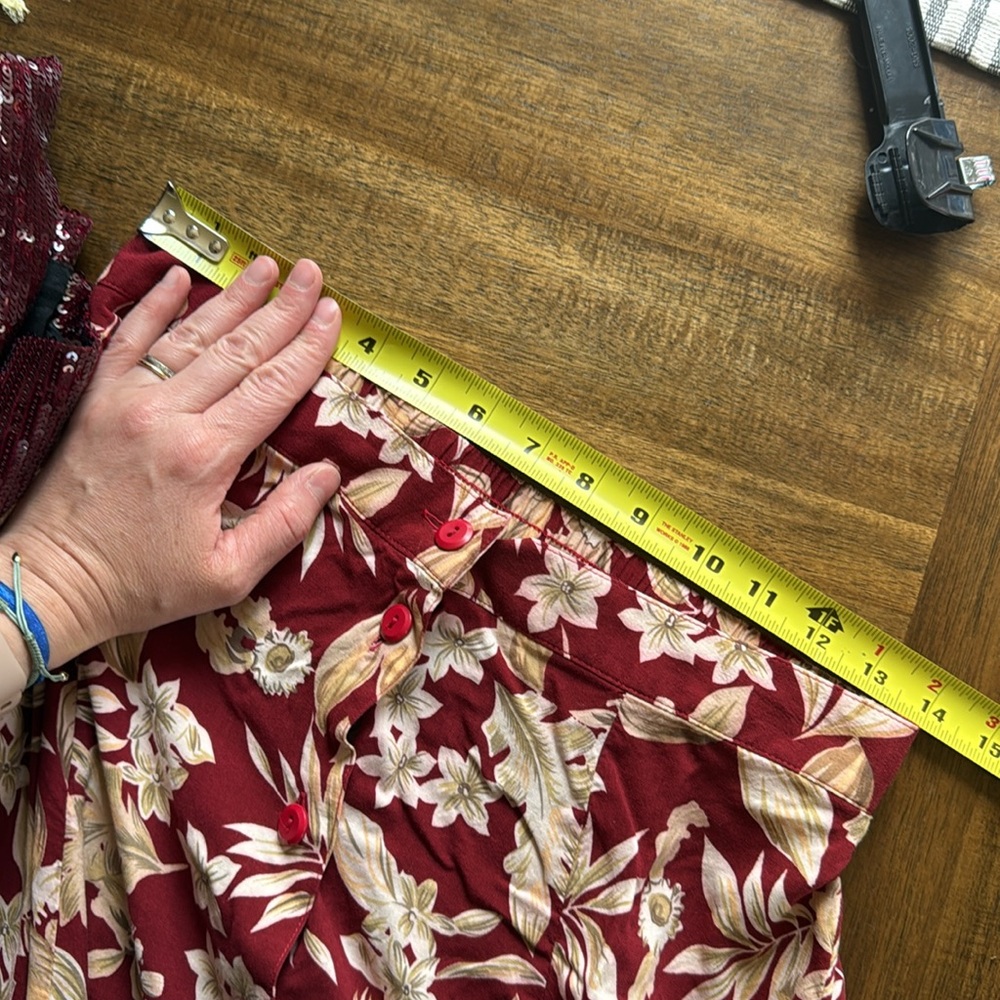 Vintage Sag Harbor Red Floral Midi Skirt medium - Picture 9 of 9